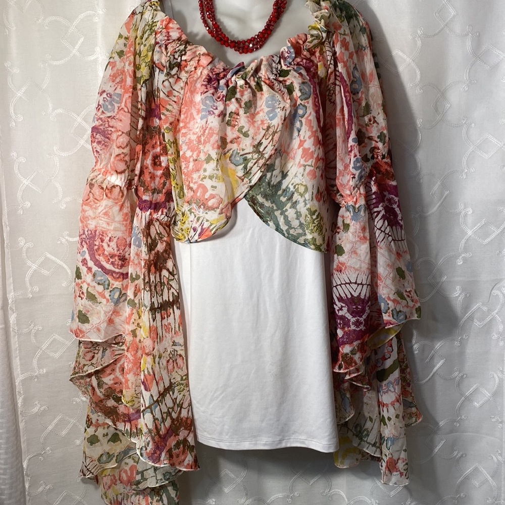 Festival Style Crop Blouse with Bell Sleeves - Picture 4 of 9